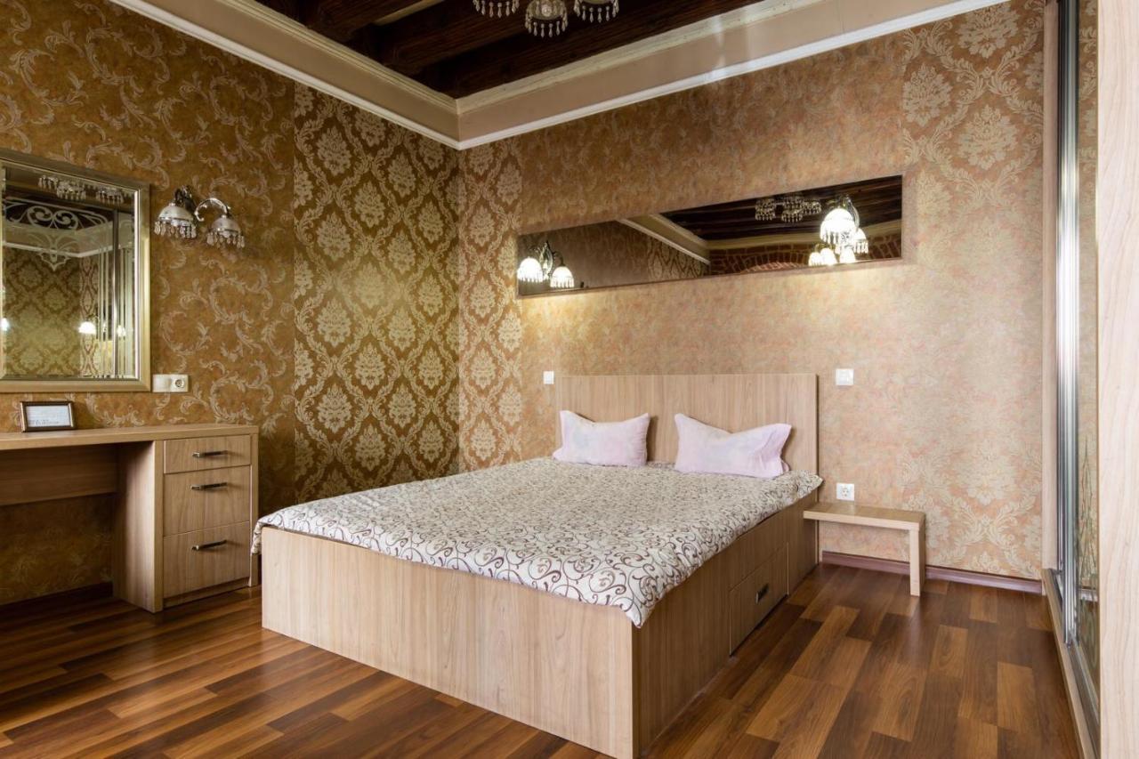 Spirit Of Old Lviv Apartment Main Square Esterno foto